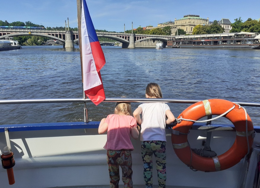 Letní plavba parníkem po Vltavě